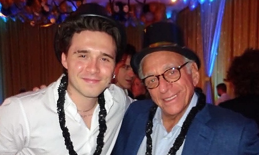 Brooklyn Beckham chúc sinh nhật bố vợ giữa tâm bão gia đình - hình ảnh - playxx88.com Brooklyn Beckham chúc sinh nhật bố vợ giữa tâm bão gia đình - hình ảnh - playxx88.com