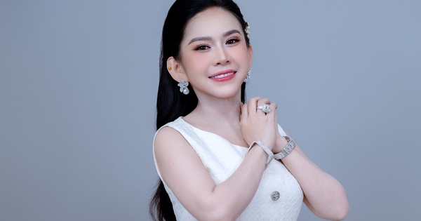 Nhà cái không chặn và đam mê cải lương của nghệ sĩ Bình Tinh ở tuổi 40 - hình ảnh - playxx88.com Nhà cái không chặn và đam mê cải lương của nghệ sĩ Bình Tinh ở tuổi 40 - hình ảnh - playxx88.com