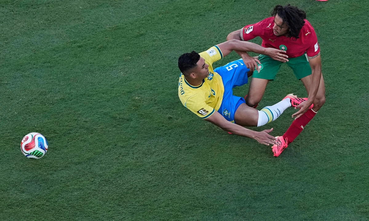 Bouaddi – Tiền vệ 18 tuổi khiến tuyến giữa Brazil ‘bó tay’ tại World Cup 2026 - hình ảnh - playxx88.com Bouaddi – Tiền vệ 18 tuổi khiến tuyến giữa Brazil ‘bó tay’ tại World Cup 2026 - hình ảnh - playxx88.com