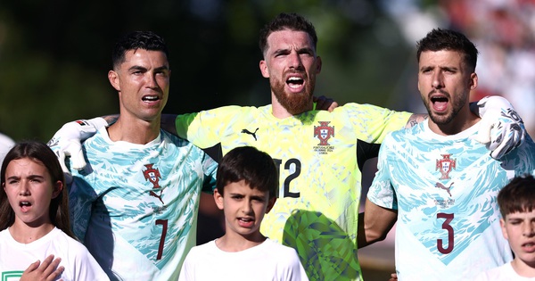 Ronaldo và Bồ Đào Nha ‘mang’ Diogo Jota đến World Cup 2026: Hành động đặc biệt khiến khán giả rơi lệ! - hình ảnh - playxx88.com Ronaldo và Bồ Đào Nha ‘mang’ Diogo Jota đến World Cup 2026: Hành động đặc biệt khiến khán giả rơi lệ! - hình ảnh - playxx88.com