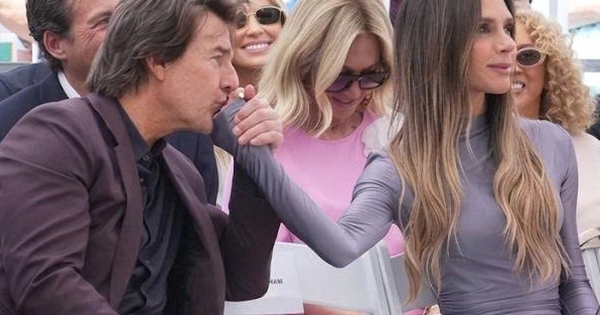 XX88 hỗ trợ 24/7: Cử chỉ tinh tế của Tom Cruise với Victoria Beckham gây sốt - hình ảnh - playxx88.com XX88 hỗ trợ 24/7: Cử chỉ tinh tế của Tom Cruise với Victoria Beckham gây sốt - hình ảnh - playxx88.com