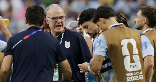 Cầu thủ Uruguay phản ứng dữ dội HLV Bielsa trước trận quyết đấu Tây Ban Nha - hình ảnh - playxx88.com Cầu thủ Uruguay phản ứng dữ dội HLV Bielsa trước trận quyết đấu Tây Ban Nha - hình ảnh - playxx88.com