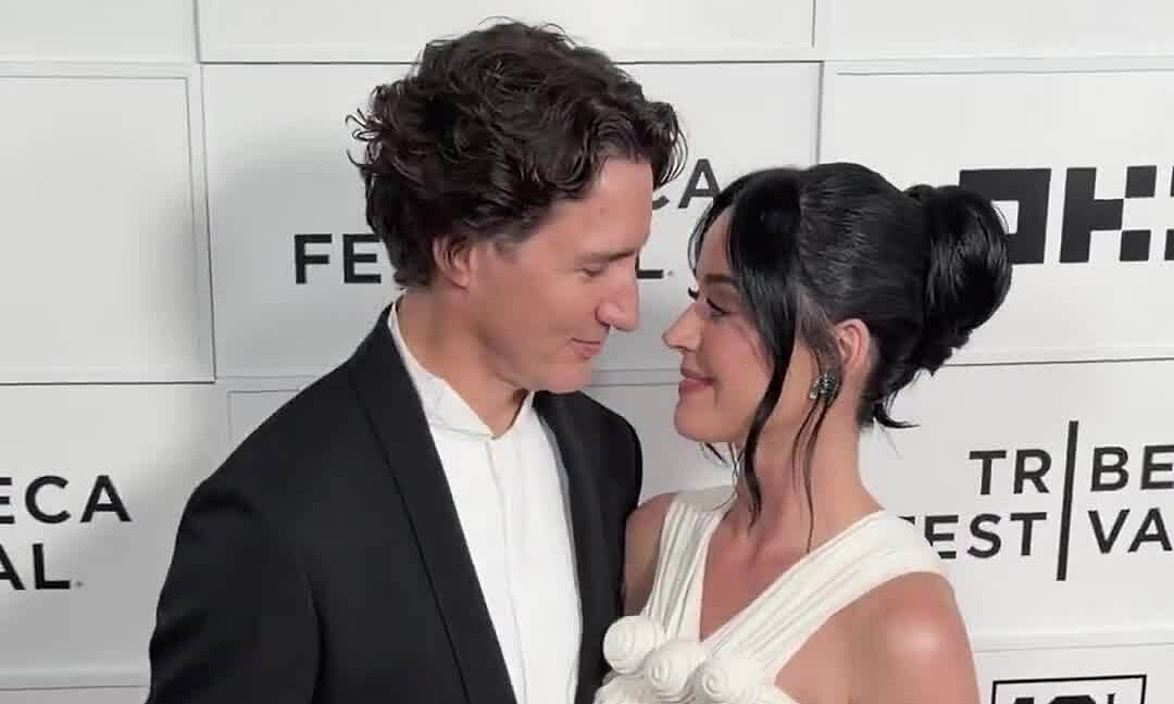 Katy Perry và cựu Thủ tướng Canada Justin Trudeau lần đầu sánh đôi trên thảm đỏ - hình ảnh - playxx88.com Katy Perry và cựu Thủ tướng Canada Justin Trudeau lần đầu sánh đôi trên thảm đỏ - hình ảnh - playxx88.com