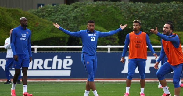 ‘Biến căng’ bao trùm đội tuyển Pháp, Mbappe bất mãn rời sân tập - hình ảnh - playxx88.com ‘Biến căng’ bao trùm đội tuyển Pháp, Mbappe bất mãn rời sân tập - hình ảnh - playxx88.com