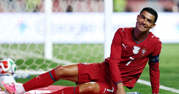 World Cup 2026: Ronaldo nín thở vì đàn em chấn thương, Bồ Đào Nha và Anh thắng vẫn lo: góc nhìn mới cho người chơi Việt - hình ảnh - playxx88.com World Cup 2026: Ronaldo nín thở vì đàn em chấn thương, Bồ Đào Nha và Anh thắng vẫn lo: góc nhìn mới cho người chơi Việt - hình ảnh - playxx88.com
