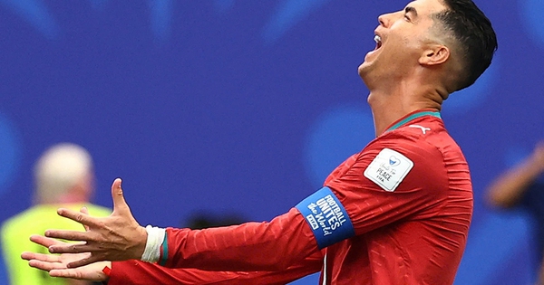 Đến lúc Ronaldo nên ngồi dự bị? - hình ảnh - playxx88.com