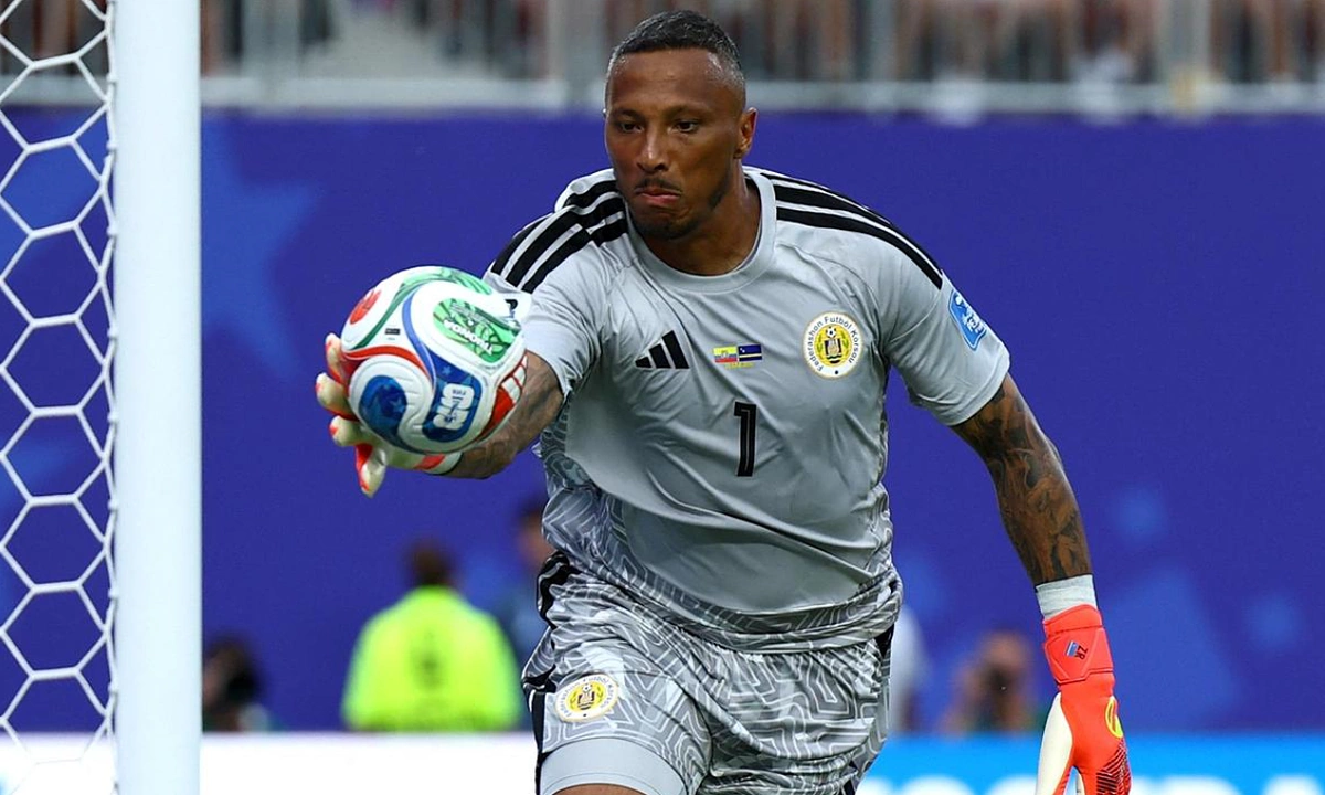 Thủ môn Curacao muốn được tạc tượng sau khi tỏa sáng ở World Cup: góc nhìn mới cho người chơi Việt - hình ảnh - playxx88.com Thủ môn Curacao muốn được tạc tượng sau khi tỏa sáng ở World Cup: góc nhìn mới cho người chơi Việt - hình ảnh - playxx88.com