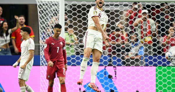 Bồ Đào Nha 0-1 Tây Ban Nha: Ronaldo khép lại giấc mơ World Cup, người hâm mộ Việt tìm niềm vui tại XX88 bắn cá - hình ảnh - playxx88.com Bồ Đào Nha 0-1 Tây Ban Nha: Ronaldo khép lại giấc mơ World Cup, người hâm mộ Việt tìm niềm vui tại XX88 bắn cá - hình ảnh - playxx88.com