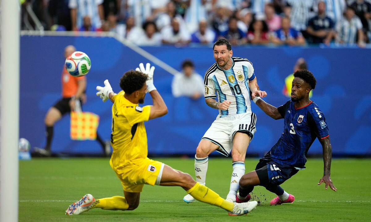 Argentina 1-0 Cape Verde (Hiệp 1): Messi lập công, mở toang cánh cửa vào tứ kết - hình ảnh - playxx88.com Argentina 1-0 Cape Verde (Hiệp 1): Messi lập công, mở toang cánh cửa vào tứ kết - hình ảnh - playxx88.com
