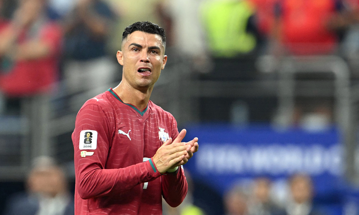 Ronaldo bật khóc chia tay World Cup 2026: Khoảnh khắc xúc động của huyền thoại Bồ Đào Nha - hình ảnh - playxx88.com Ronaldo bật khóc chia tay World Cup 2026: Khoảnh khắc xúc động của huyền thoại Bồ Đào Nha - hình ảnh - playxx88.com